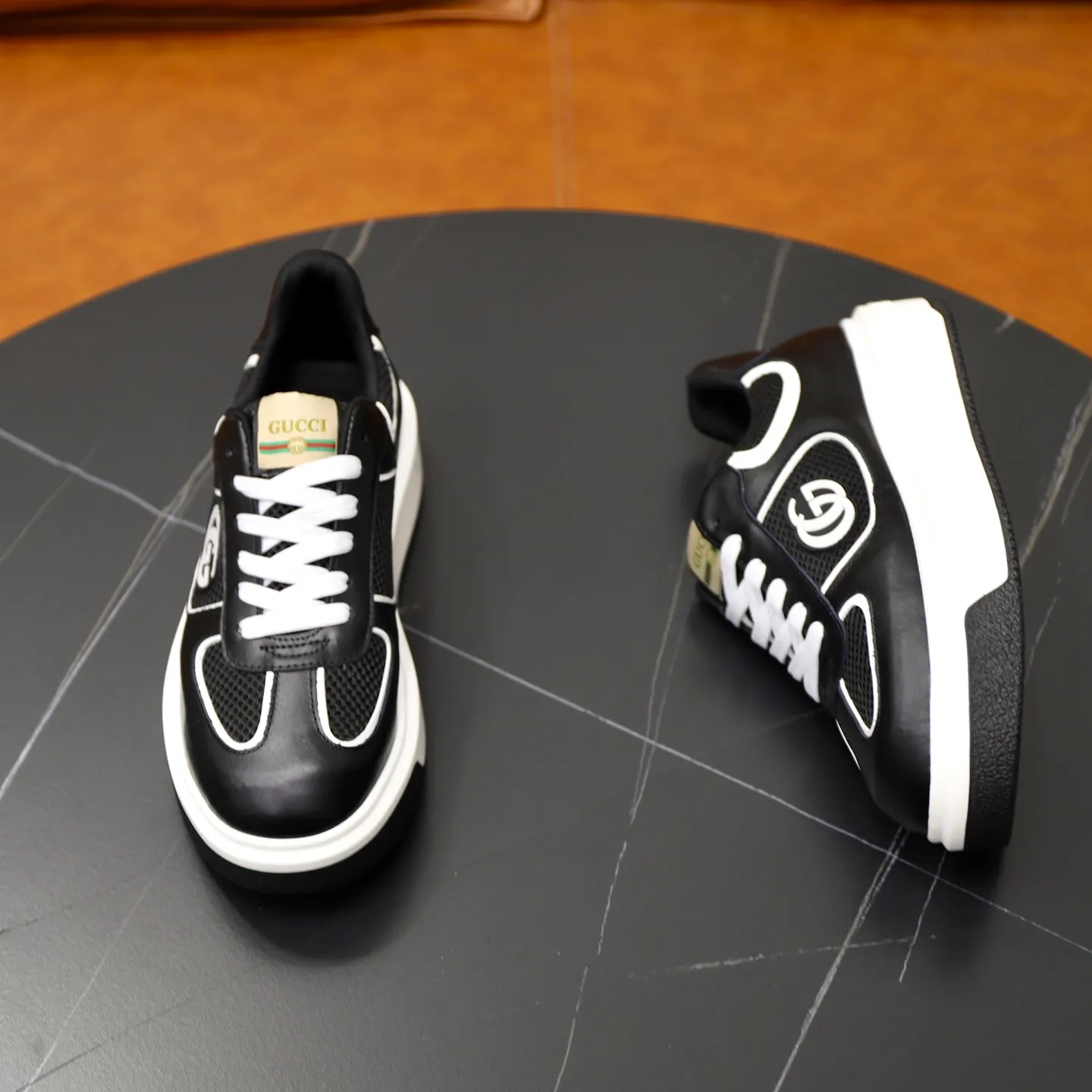 Ex-factory price: 462💰🙅‍♂️🙅‍♂️🙅‍♂️ Brand: GUCCI Standard code: 38-44 (45 customized) Grade: Same as the official website Material: Original cowhide material stitching Comfortable sheepskin lining Lightweight and wear-resistant sports outsole Style category: Men's fashionable casual shoes Running sneakers Distinguished luxury brand elements Top luxury Color: actual picture color